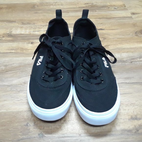 FILA Sneakers - Picture 2 of 11